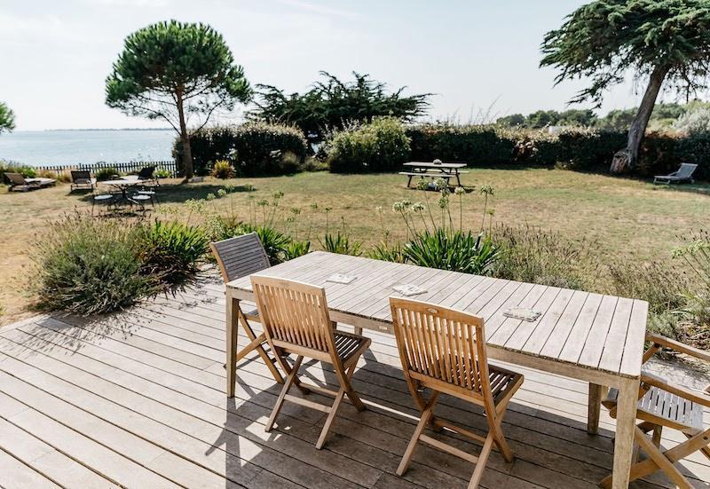 Terrasse avec vue sur la mer